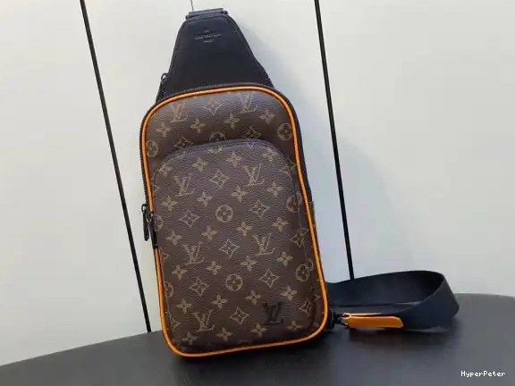 VUITTON AVENUE SLINGBAG LOUIS 0606